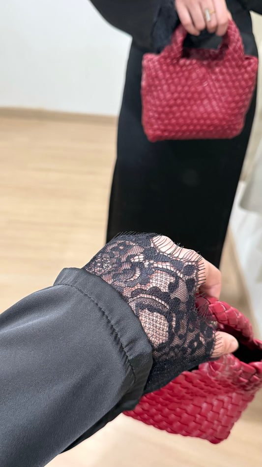 ROBE AVEC MANCHES EN DENTELLE - NOIR