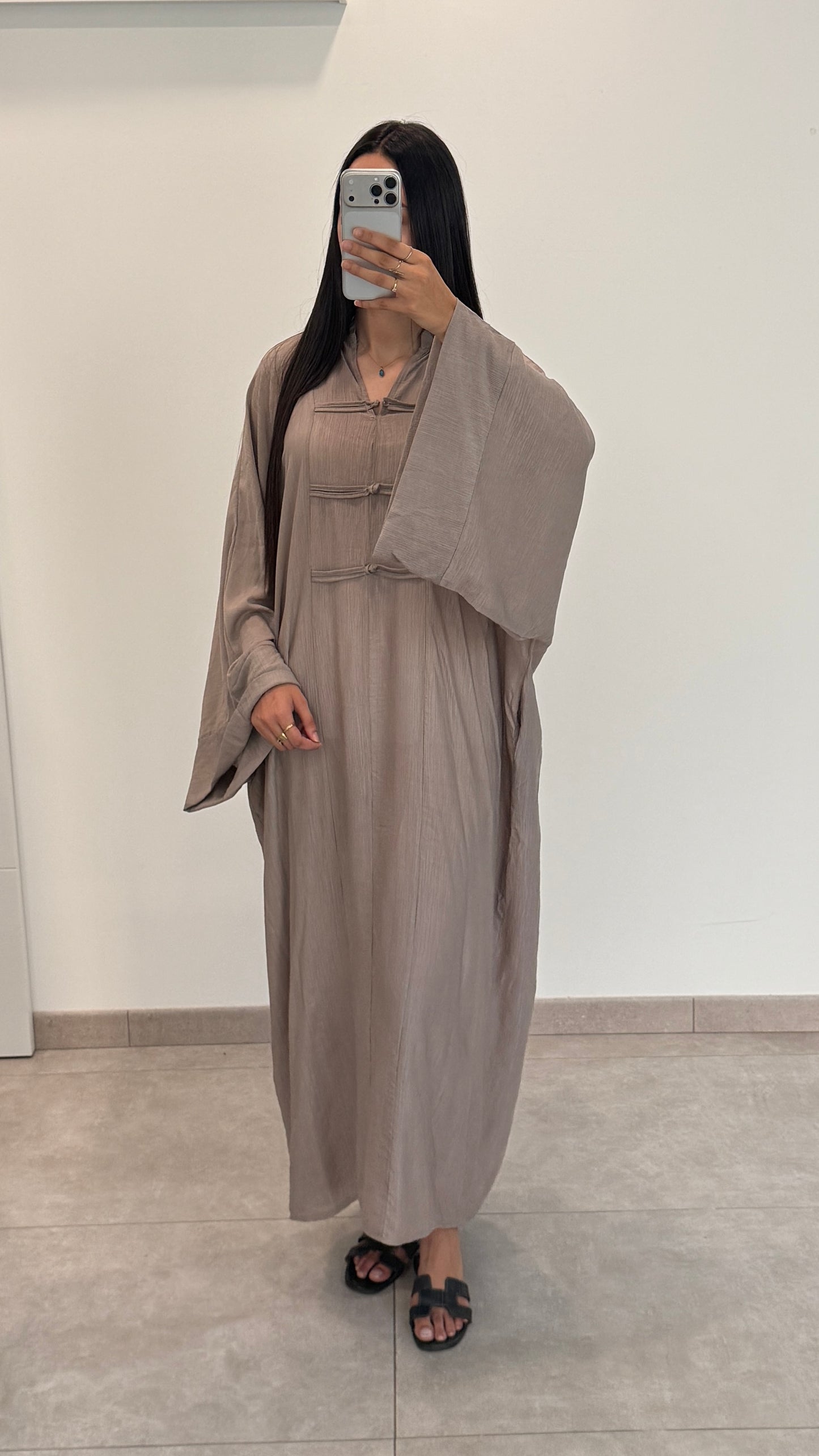 ROBE STYLE ASIATIQUE À BOUTONS - TAUPE
