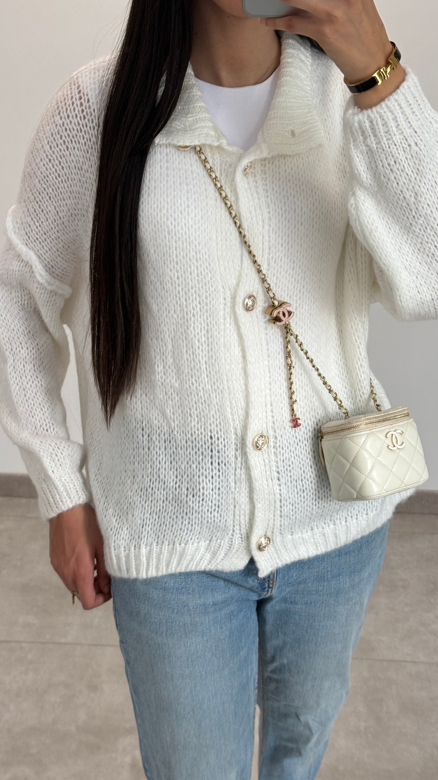 CHALECO CON BOTONES DORADOS – BLANCO