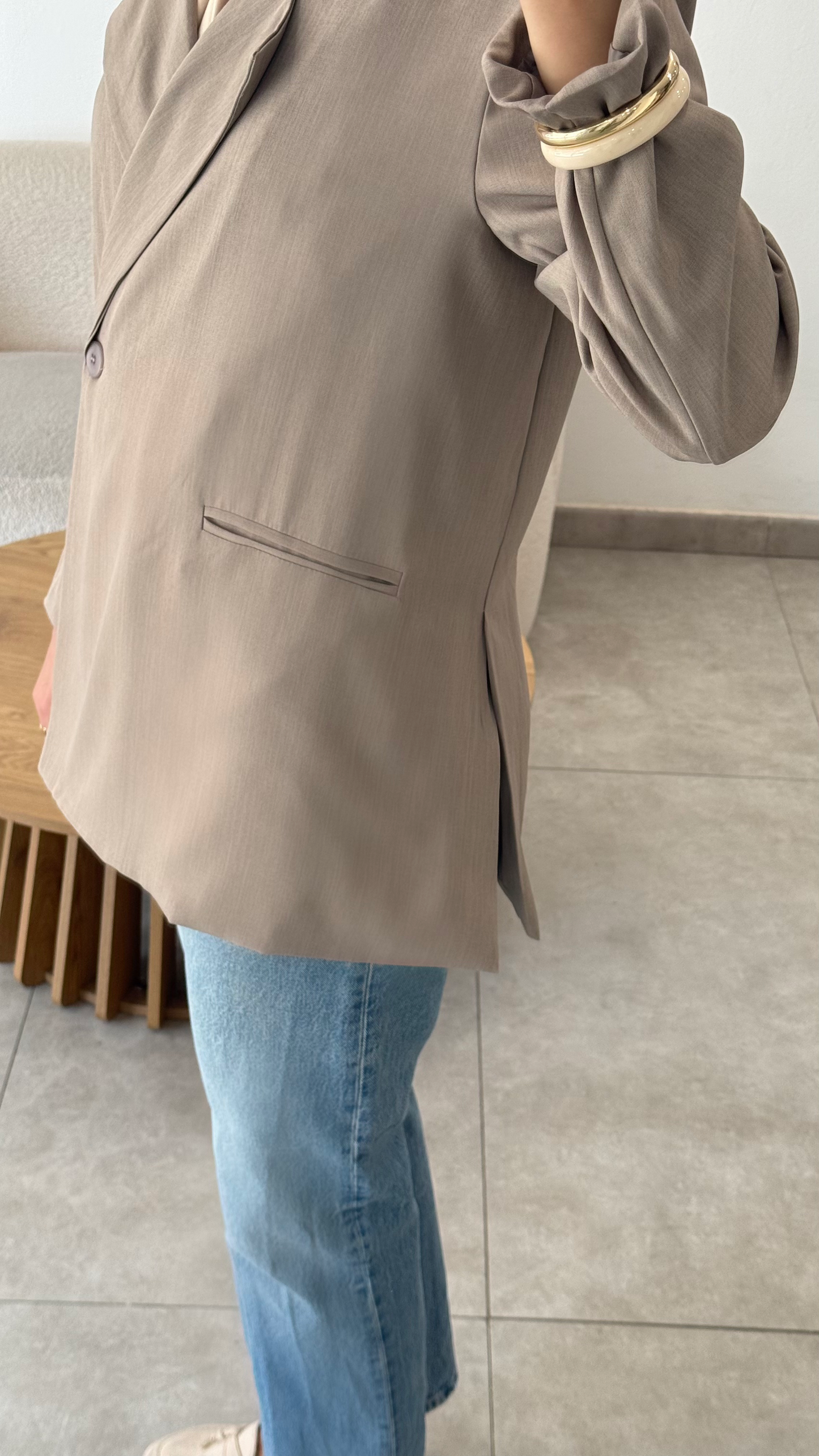 OVERSIZED BLAZER WITH SIDE SLITS - TAUPE