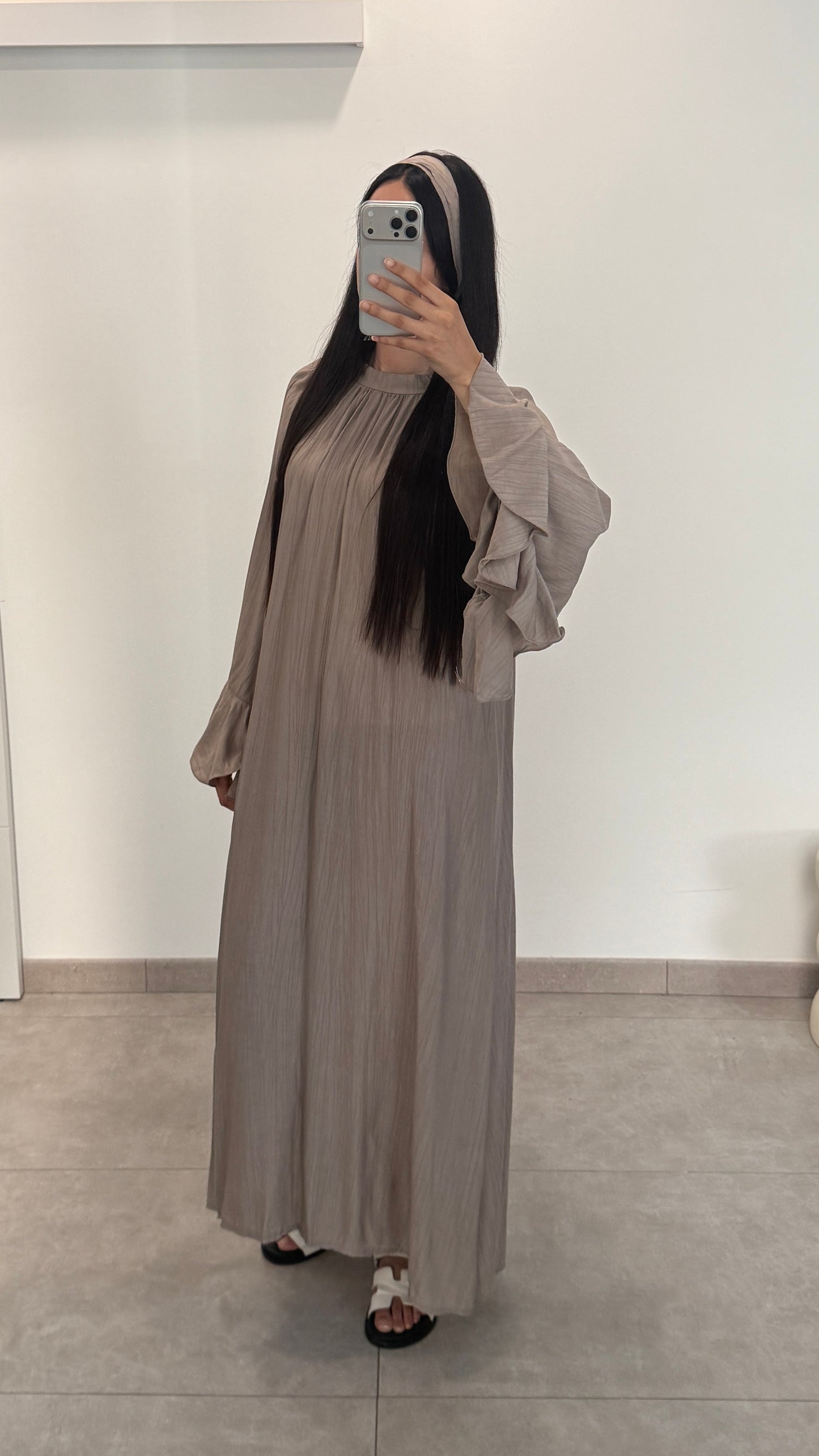 ROBE ÉVASÉ MANCHES LONGUES - TAUPE