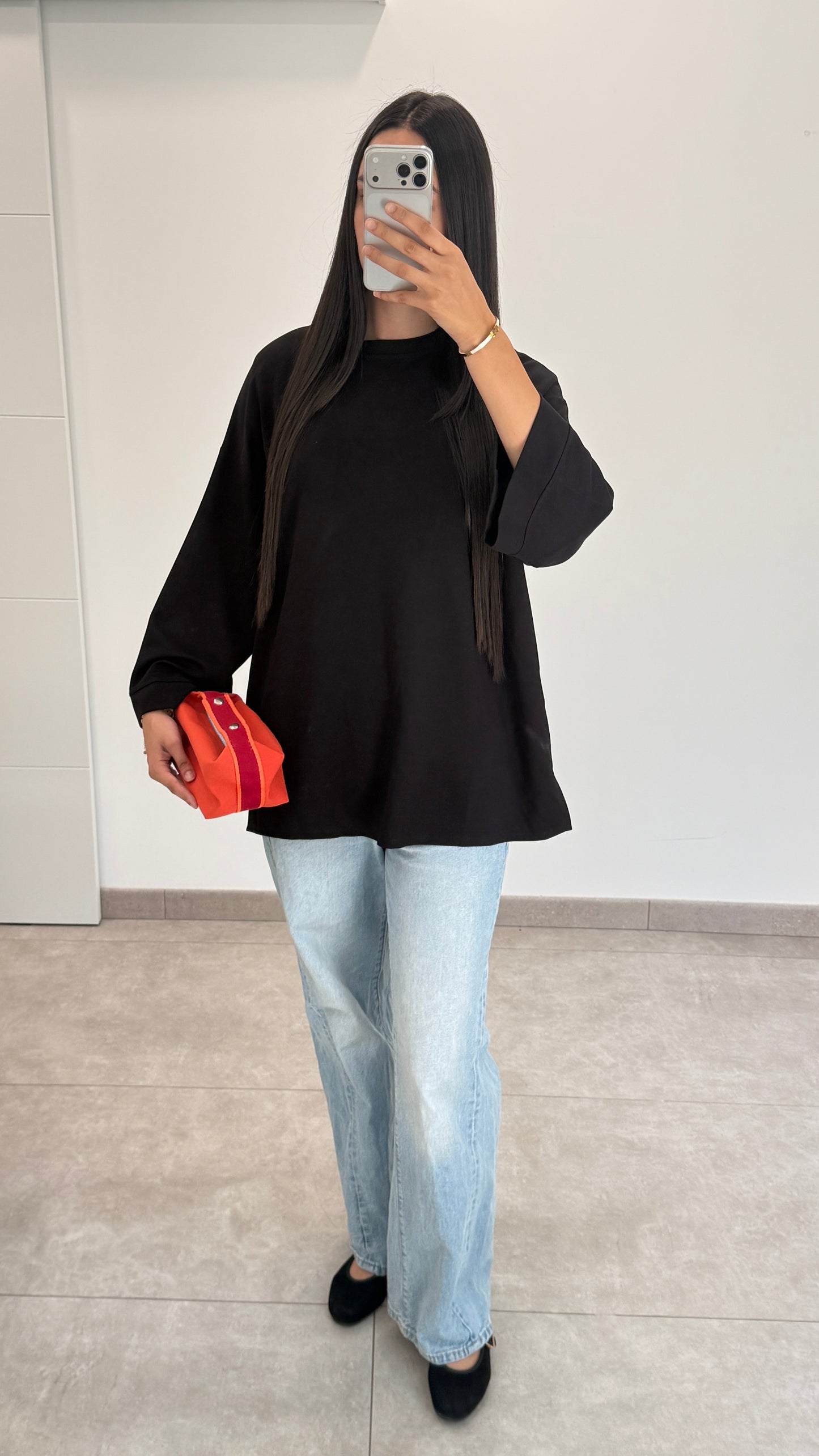 CAMISETA ESENCIAL DE MANGA 3/4 - NEGRO