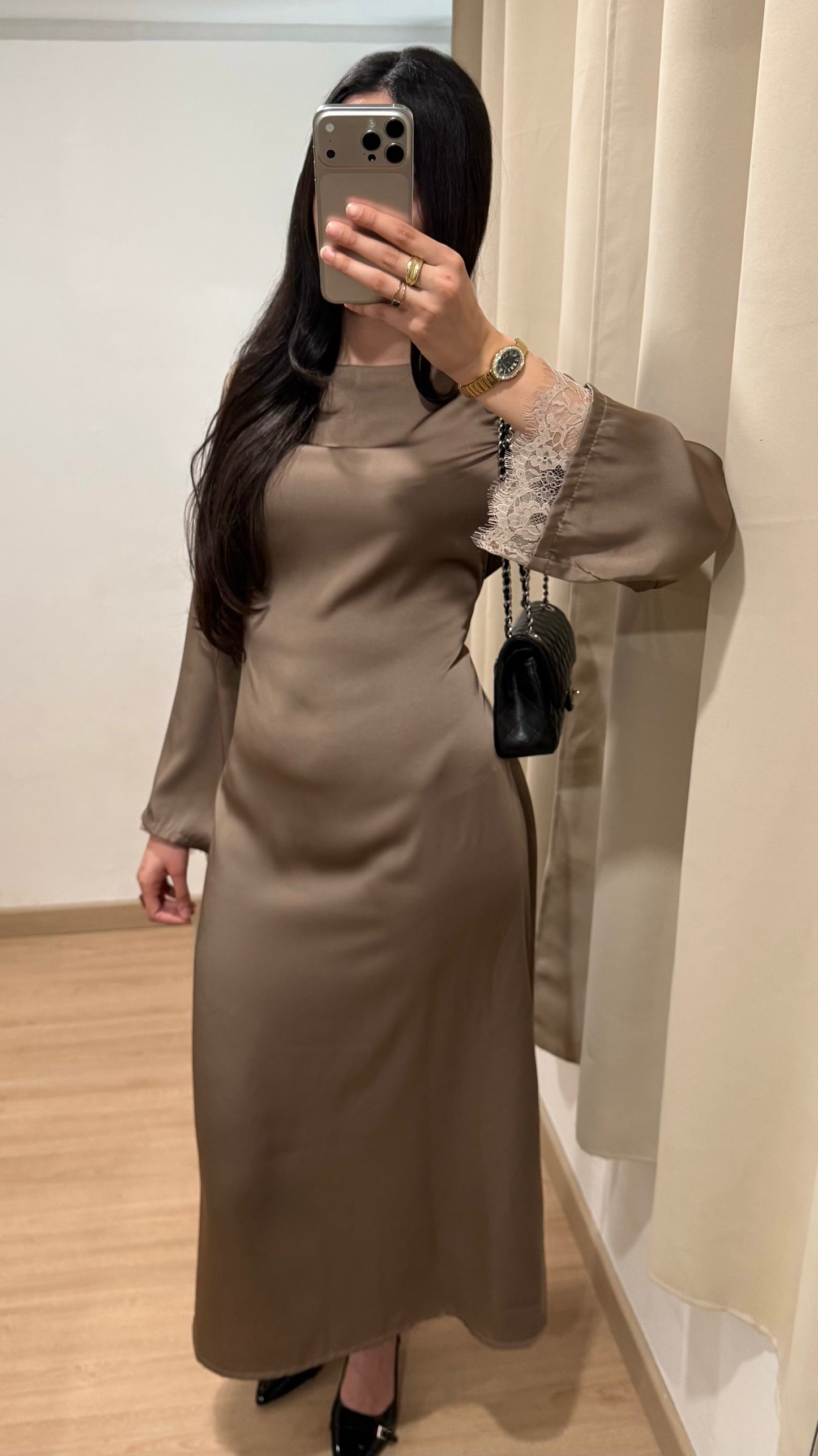 ROBE AVEC MANCHES EN DENTELLE - TAUPE