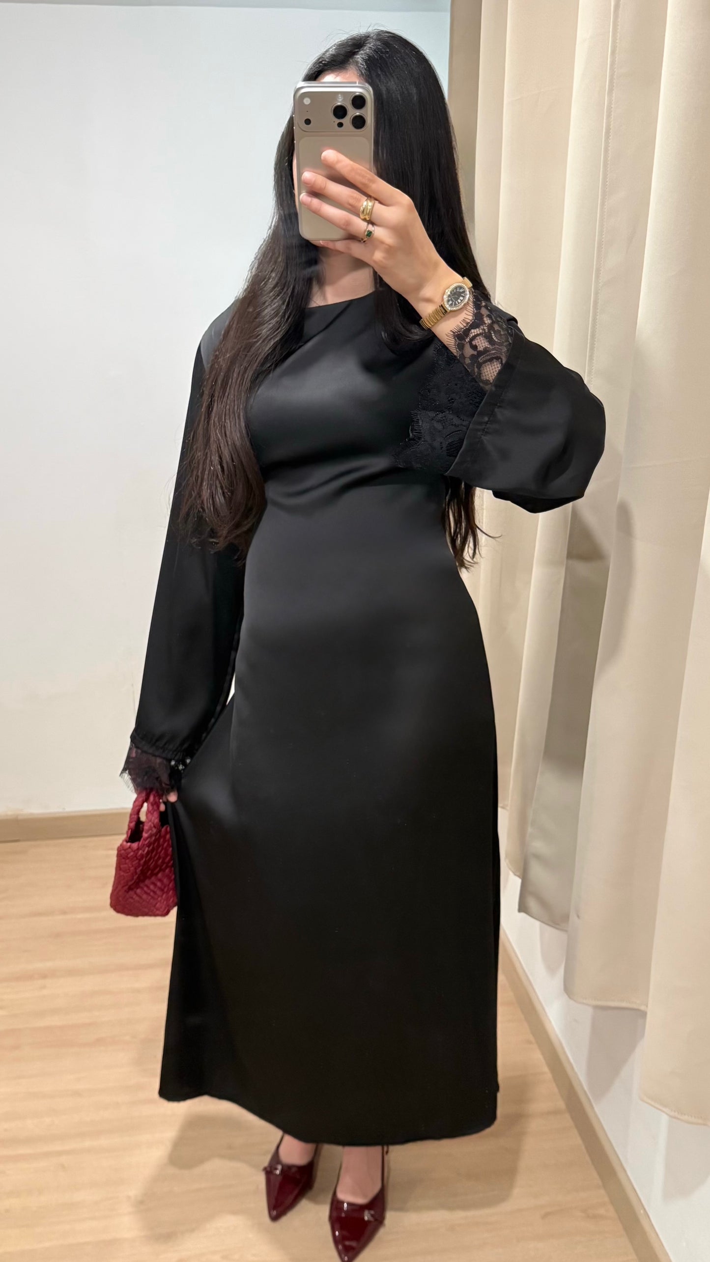 ROBE AVEC MANCHES EN DENTELLE - NOIR