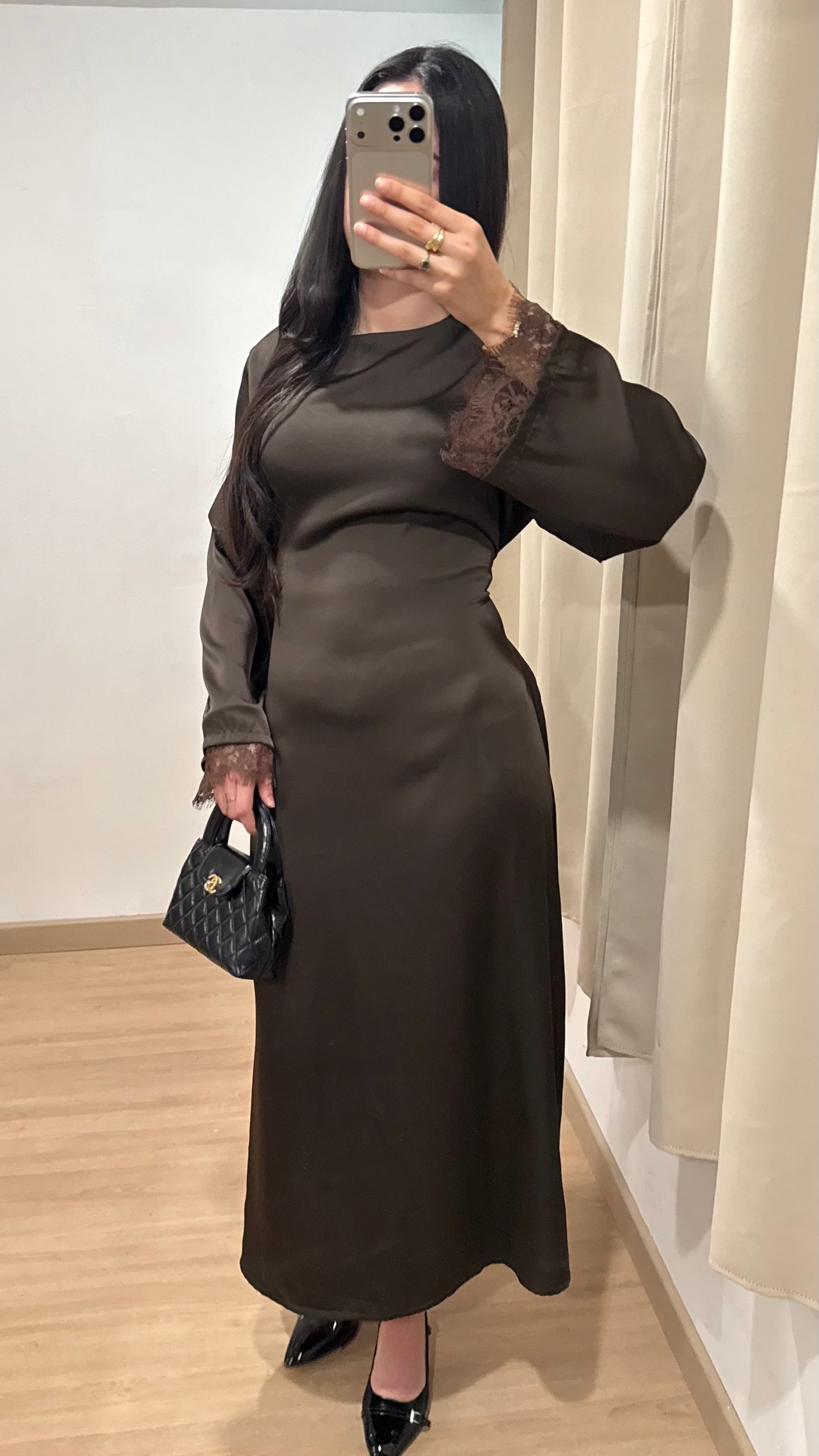 ROBE AVEC MANCHES EN DENTELLE - MARRON