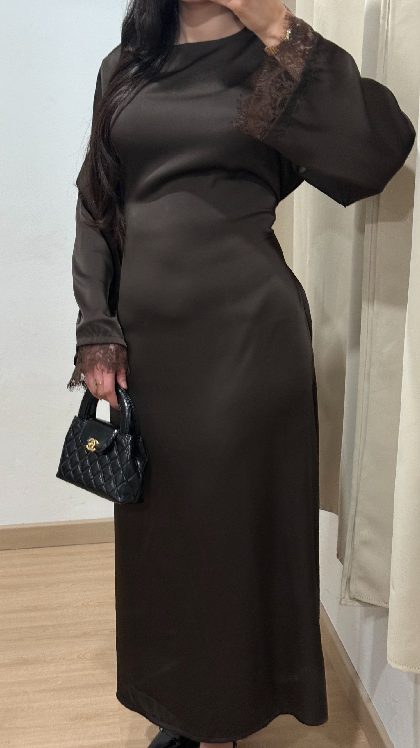 ROBE AVEC MANCHES EN DENTELLE - MARRON