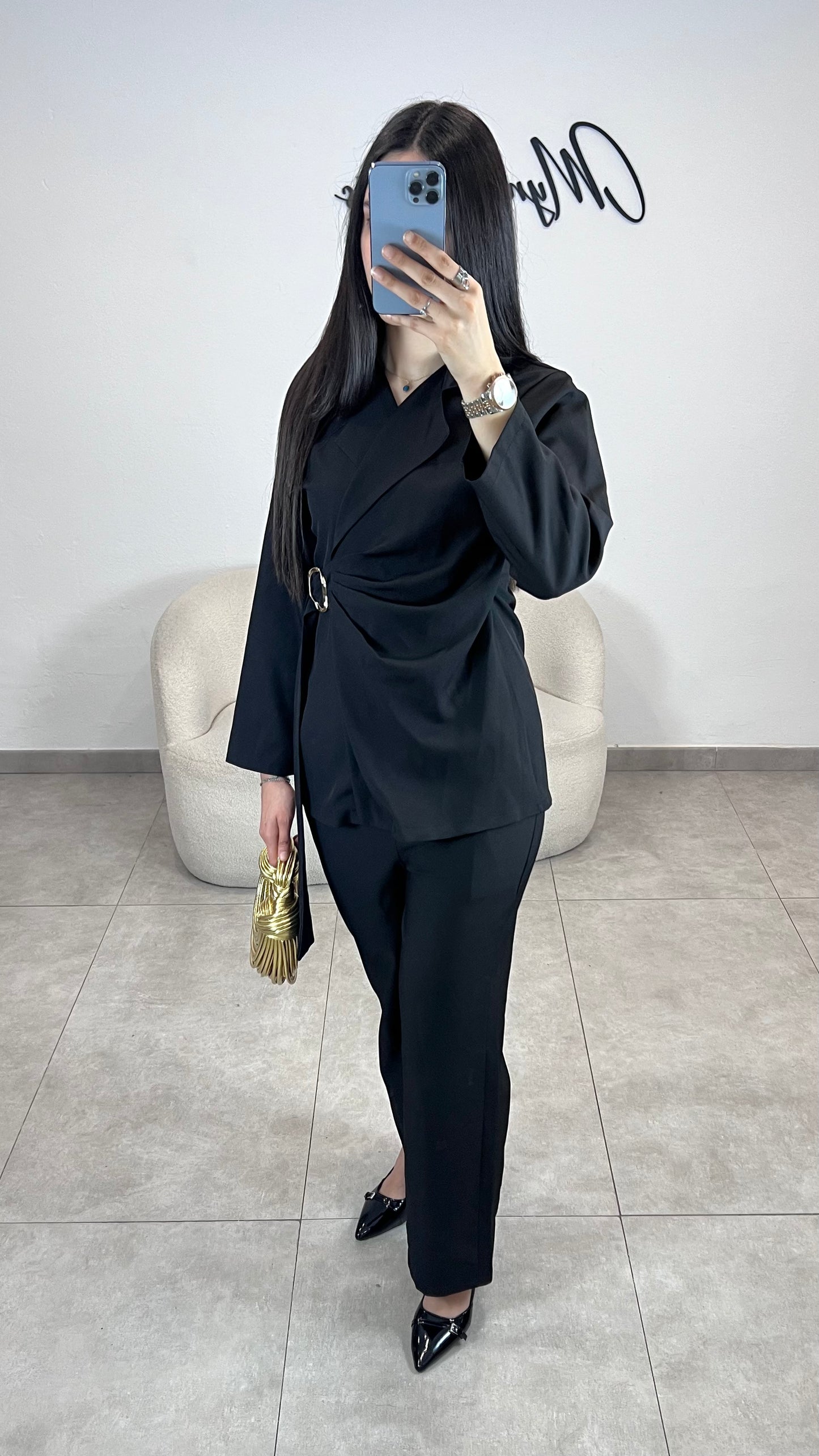 ENSEMBLE CEINTRÉ À BROCHE DORÉ - NOIR