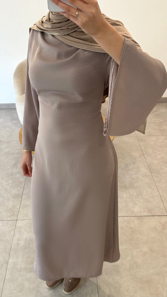 ROBE À LACET AU DOS - TAUPE