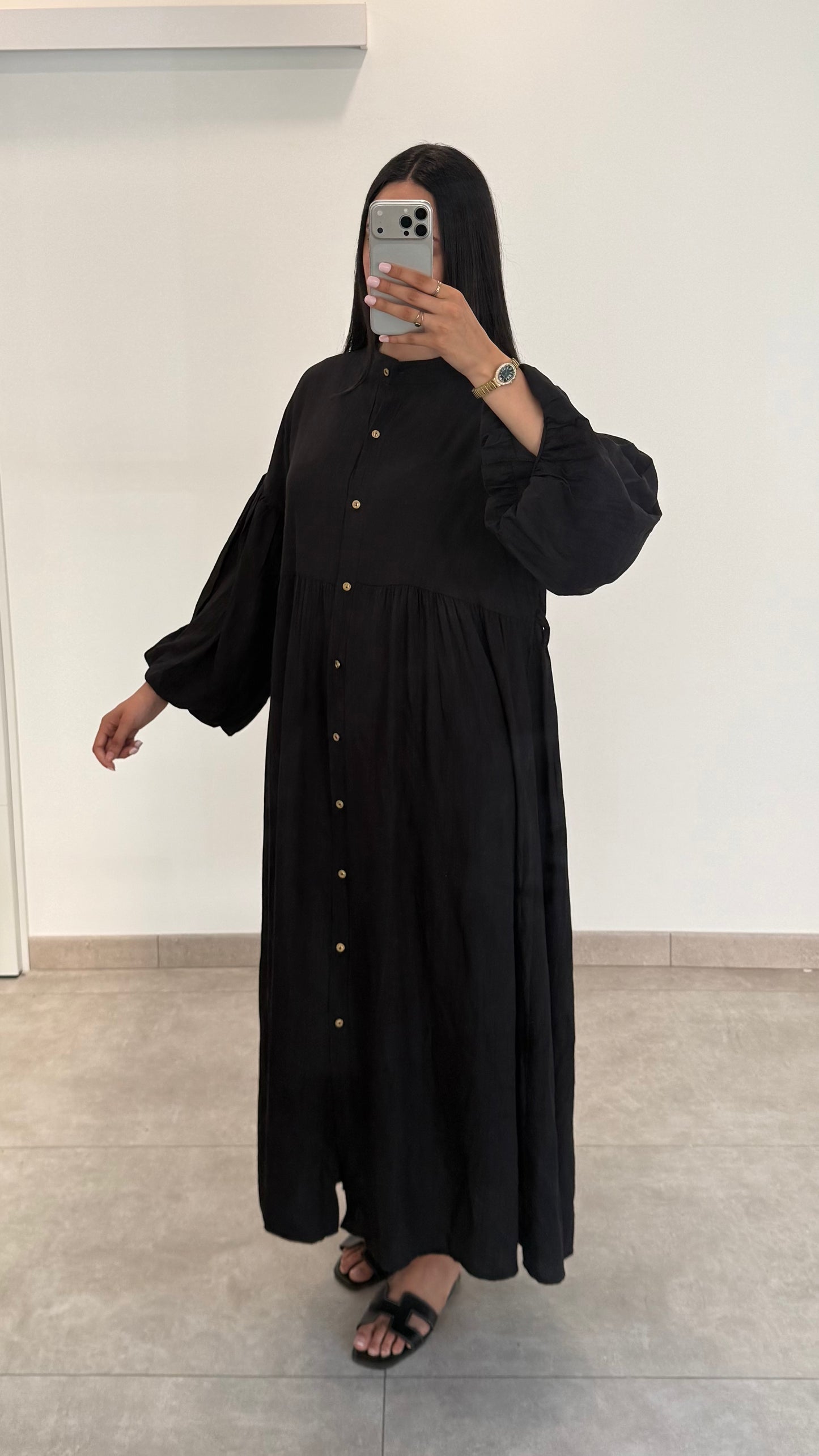 ROBE ÉVASÉE AVEC BOUTON - NOIR