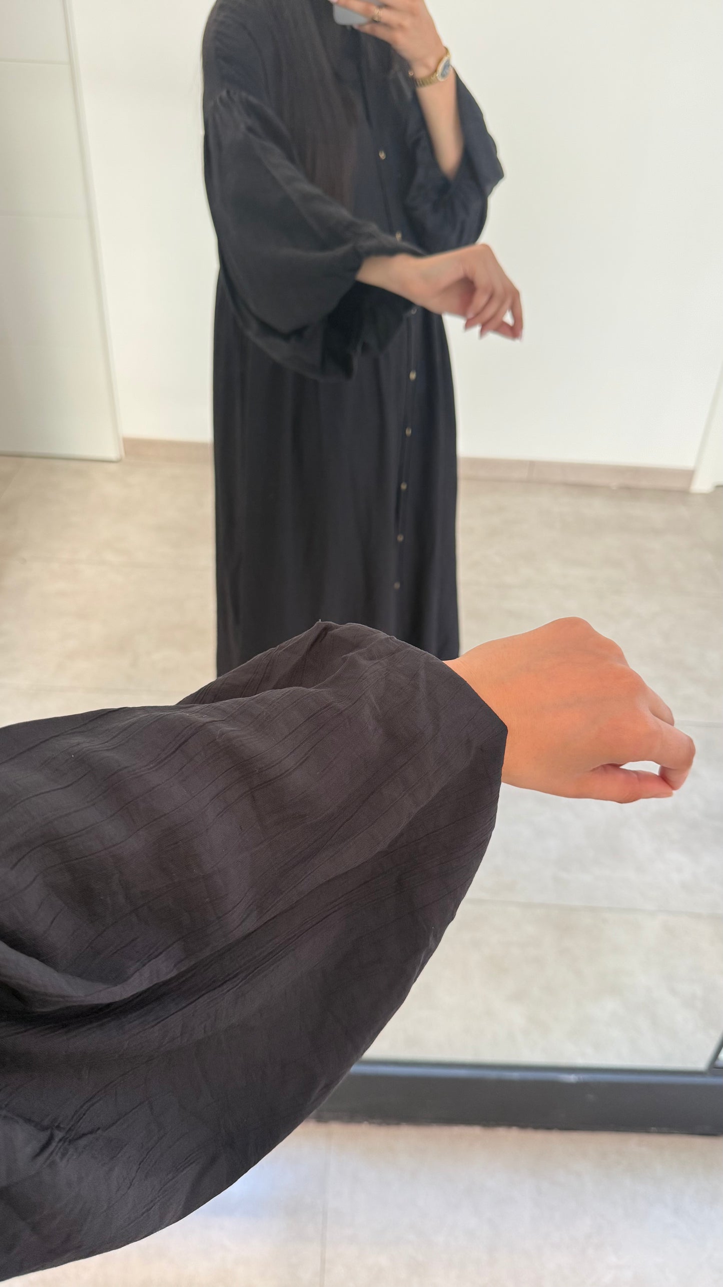 ROBE ÉVASÉE AVEC BOUTON - NOIR