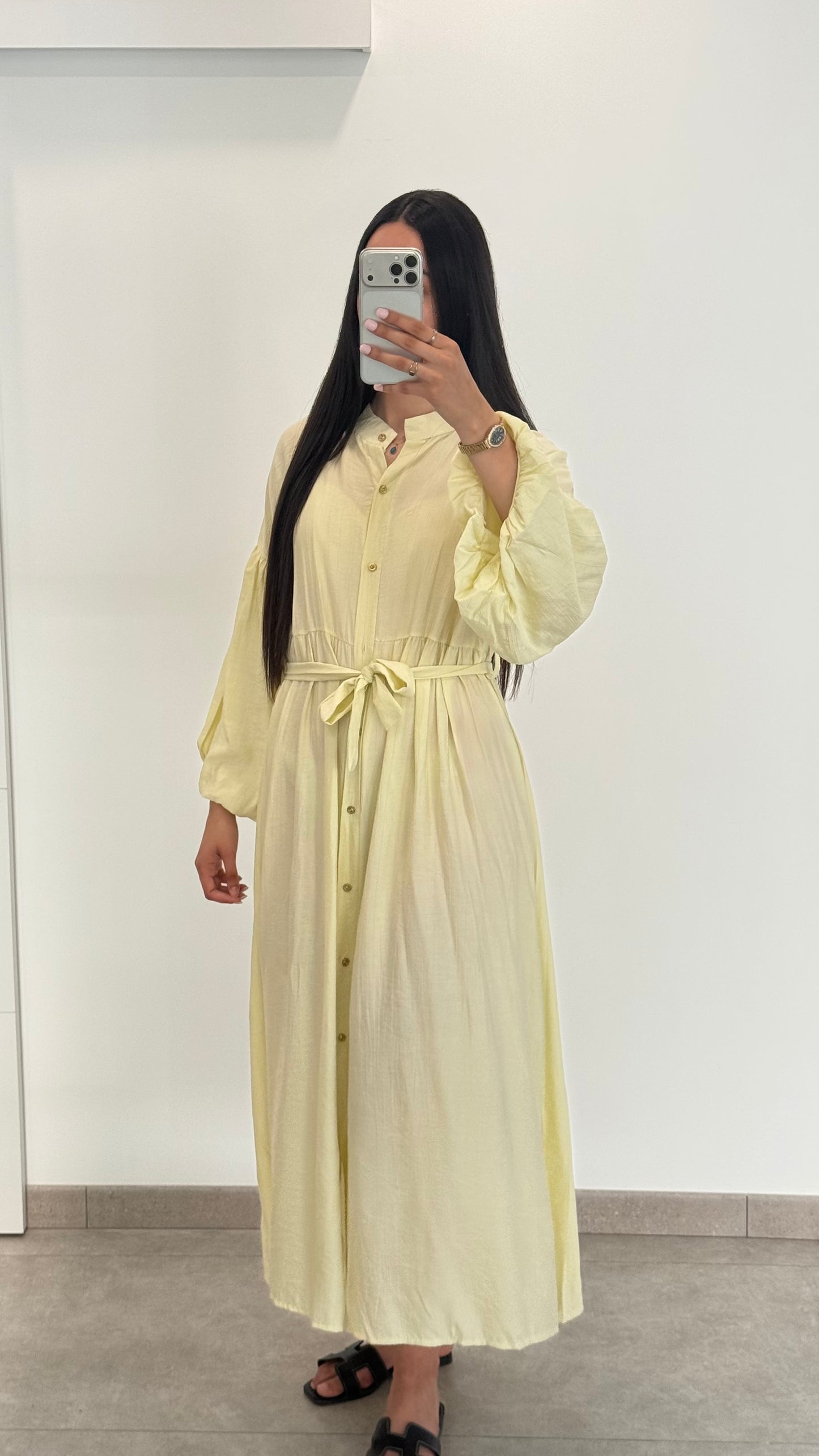 ROBE ÉVASÉE AVEC BOUTON - JAUNE