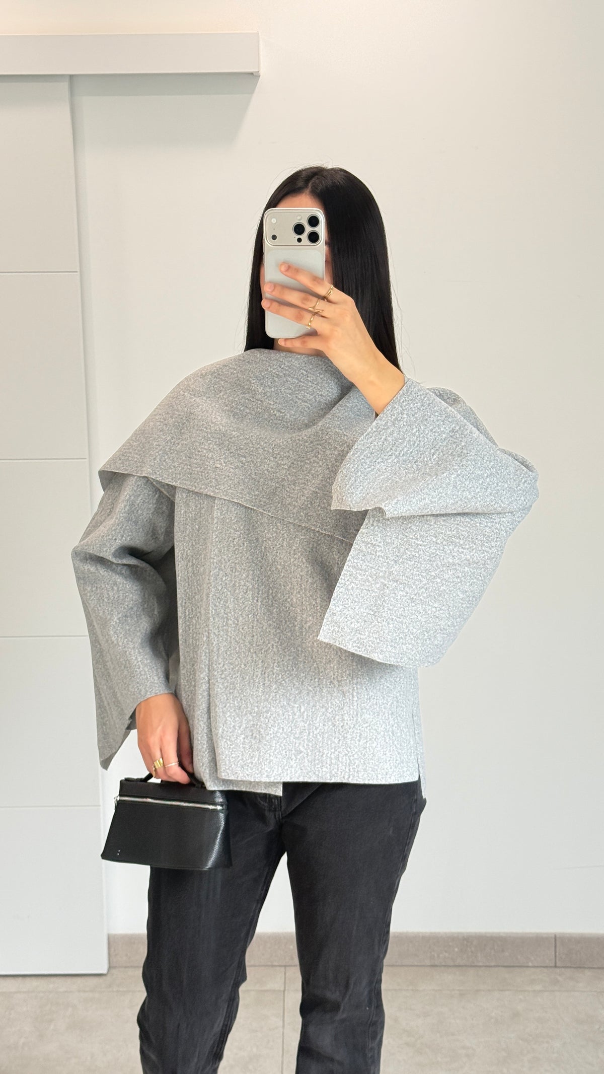 CAPE AVEC ÉCHARPE - GRIS