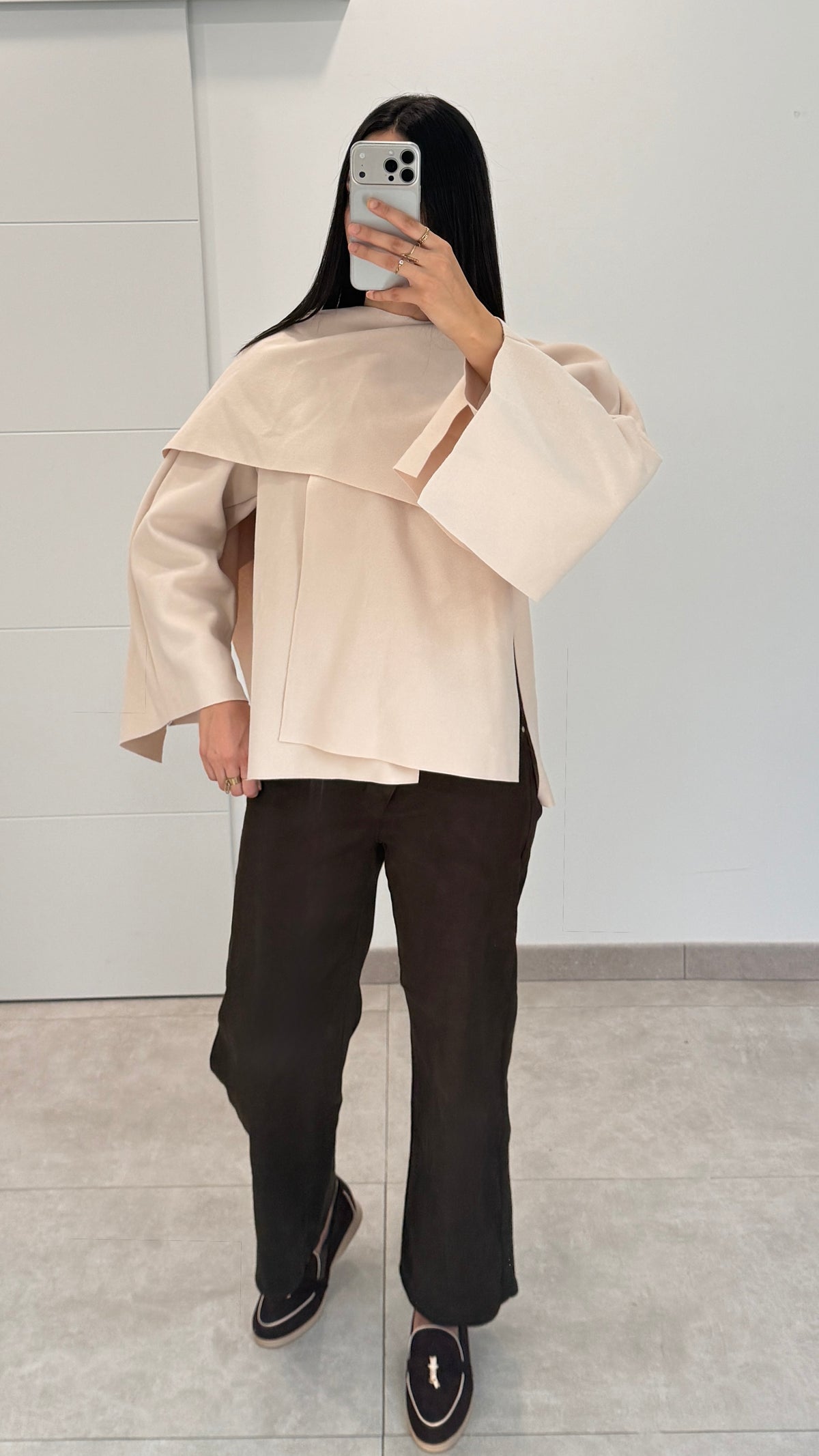 CAPE AVEC ÉCHARPE - BEIGE