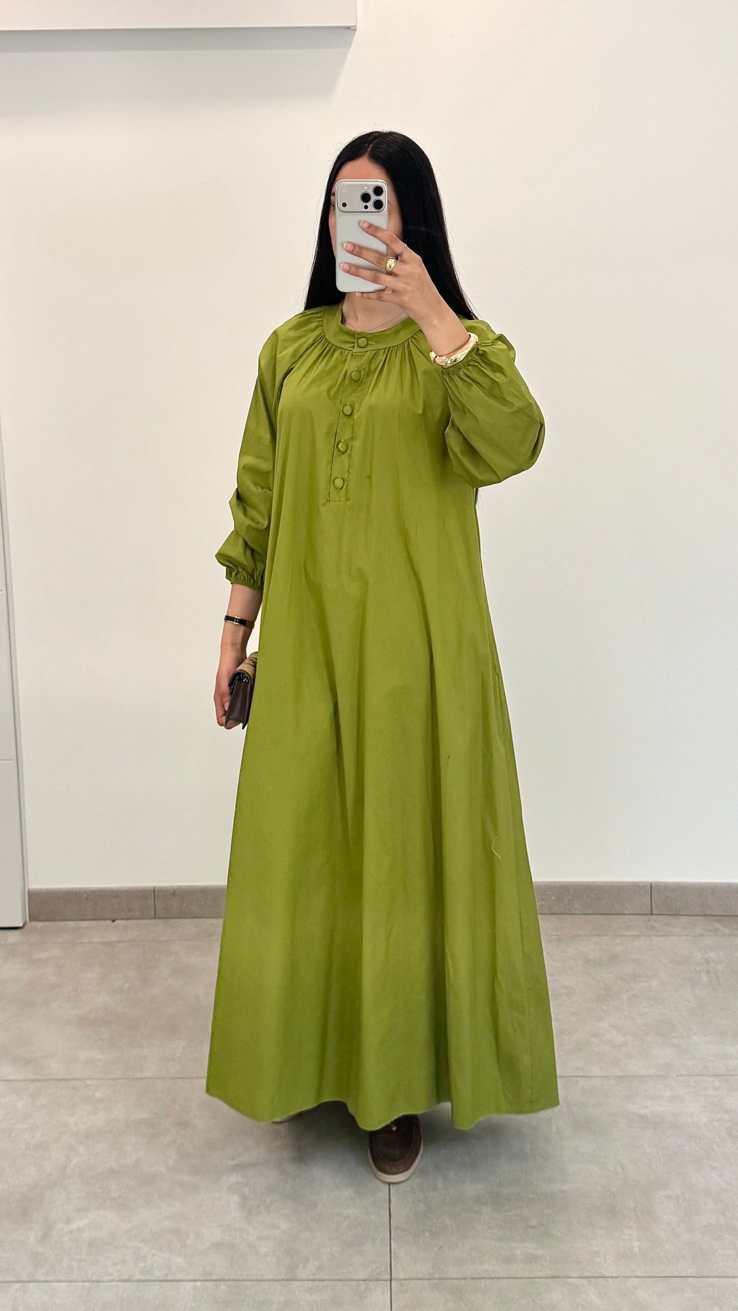 ROBE LONGUE AVEC BOUTONS - VERT