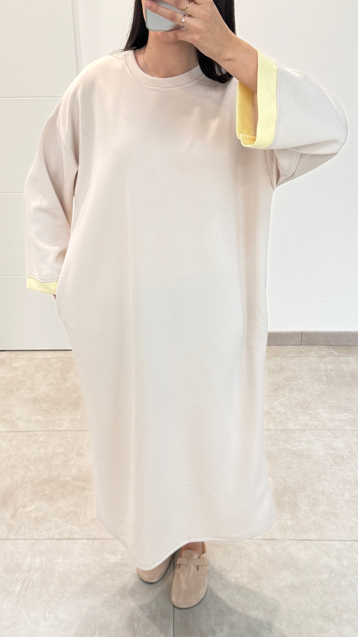 TWO-TONE SLEEVE DRESS - BEIGE