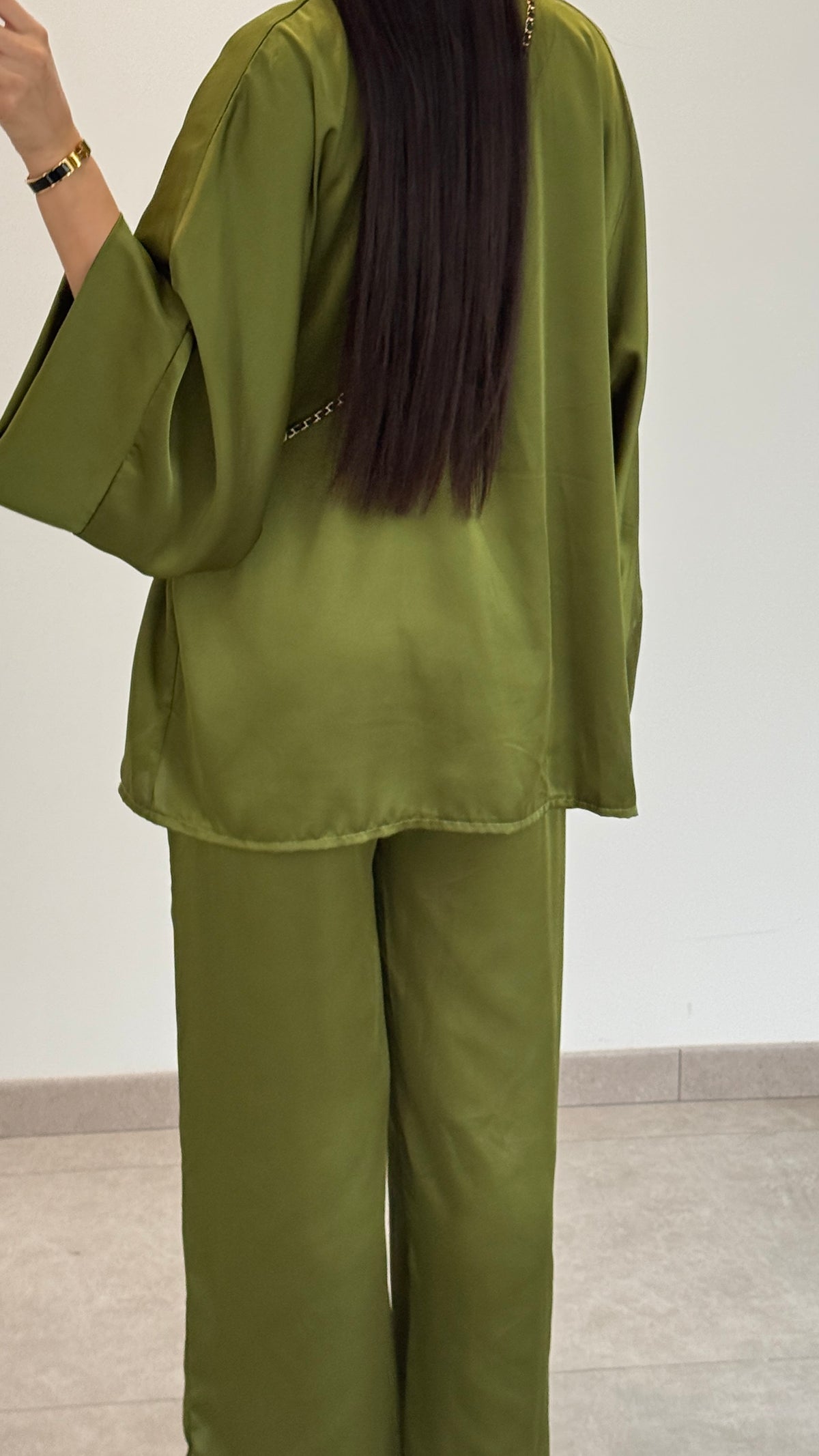 ASIAN-STYLE TIE-FRONT SATIN SET - GREEN