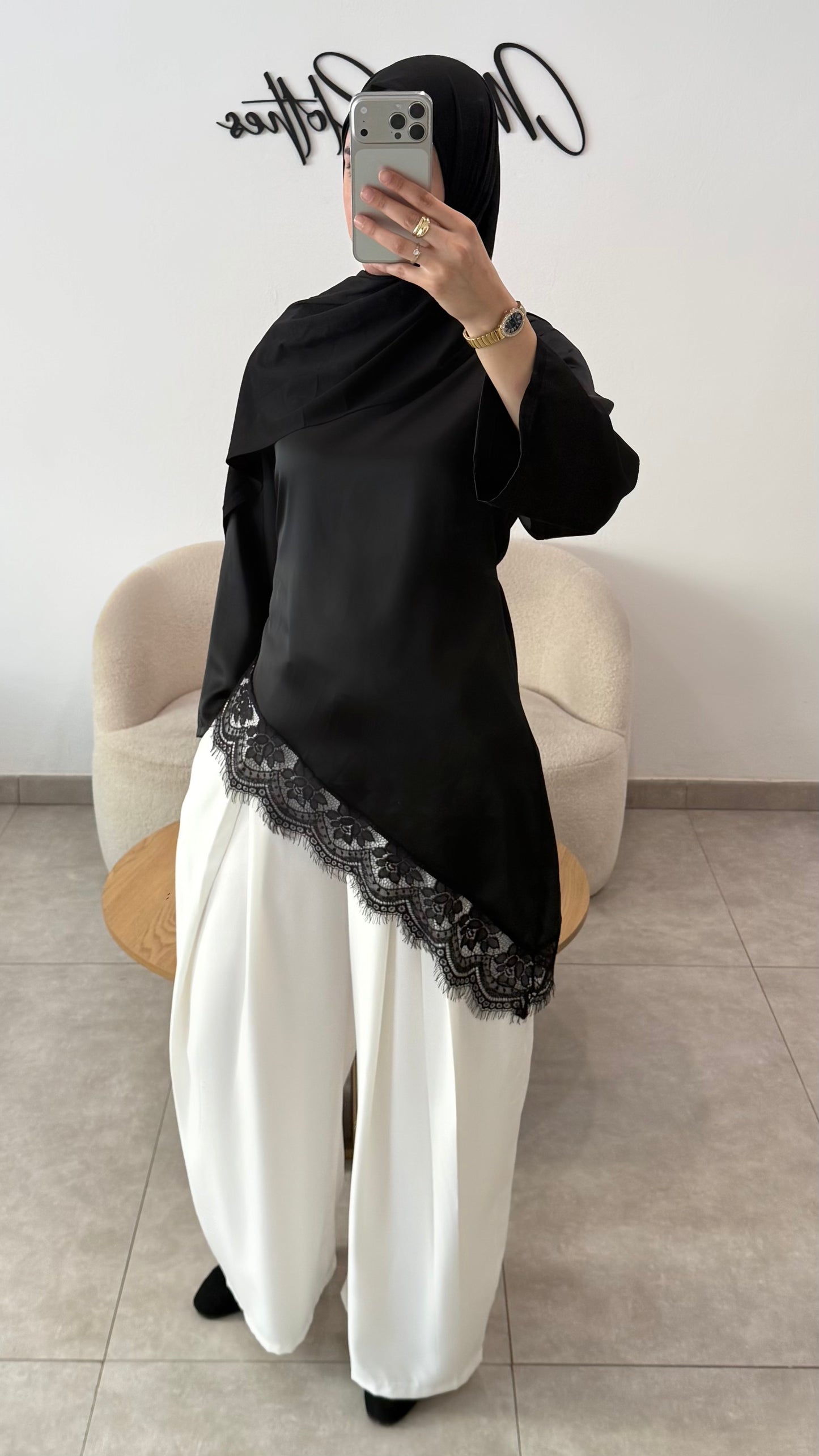 LACE TOP - BLACK