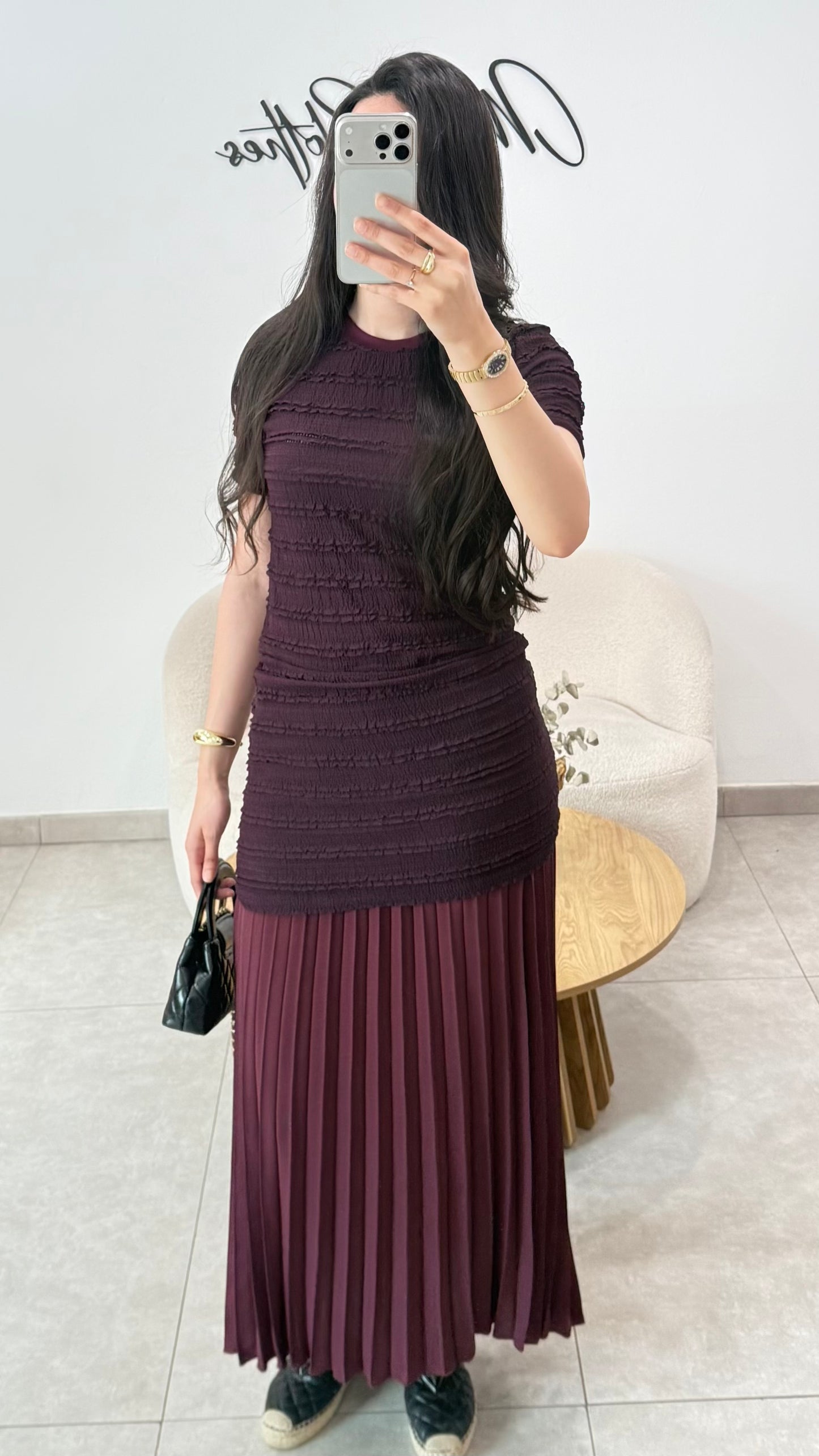 CONJUNTO DE FALDA PLISADA - BURDEOS